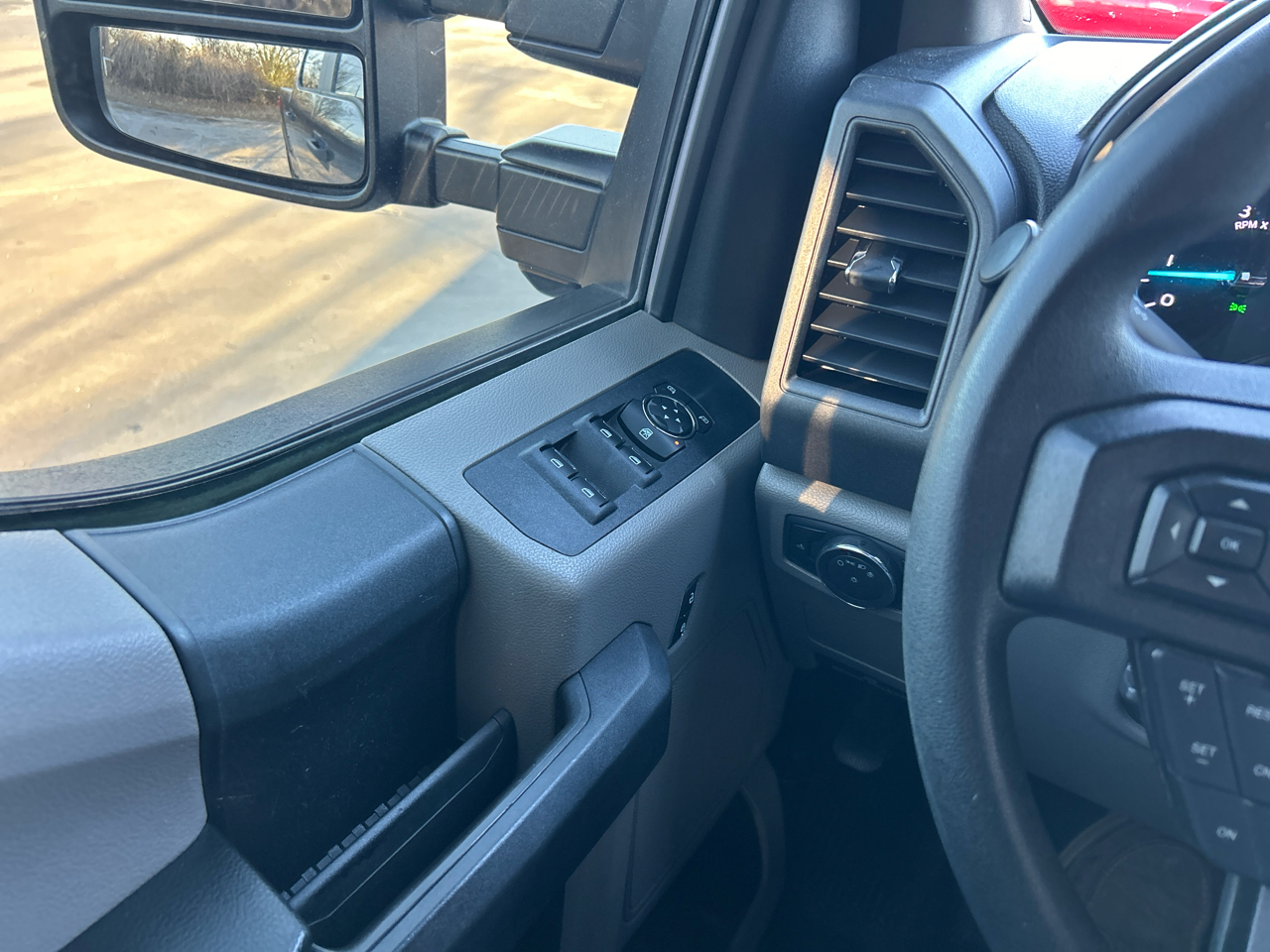 Ford Super Duty F-250 SRW King Ranch 4WD Crew Cab 8' Box 2019