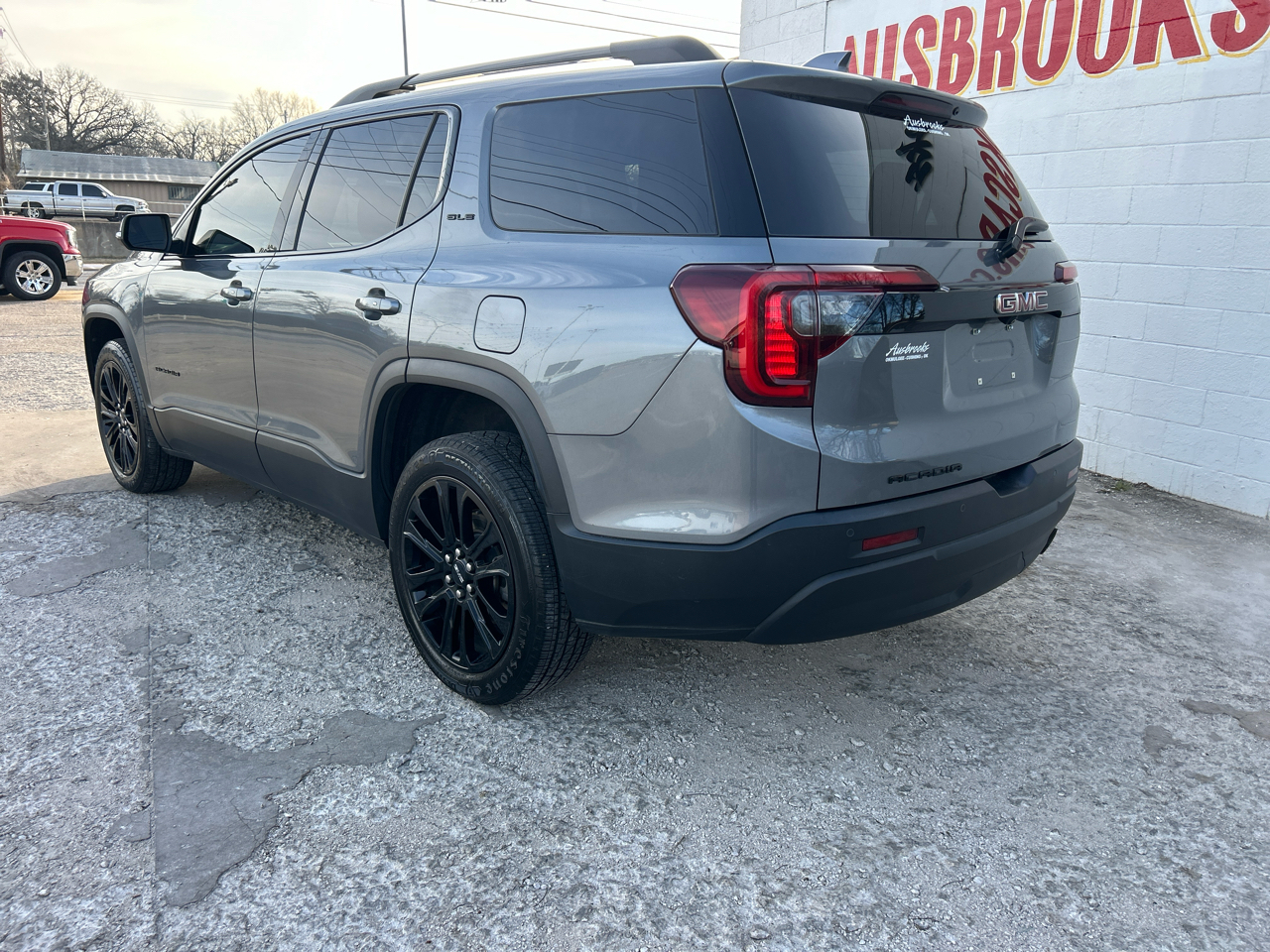GMC Acadia FWD 4dr SLE 2021