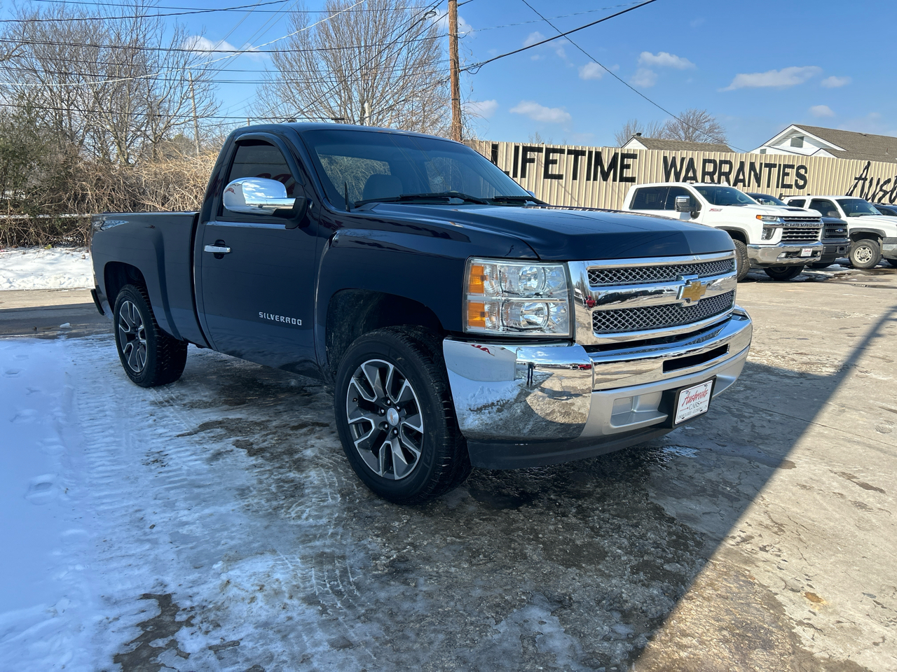 Chevrolet Silverado 1500 2WD Reg Cab 119.0" LT 2012