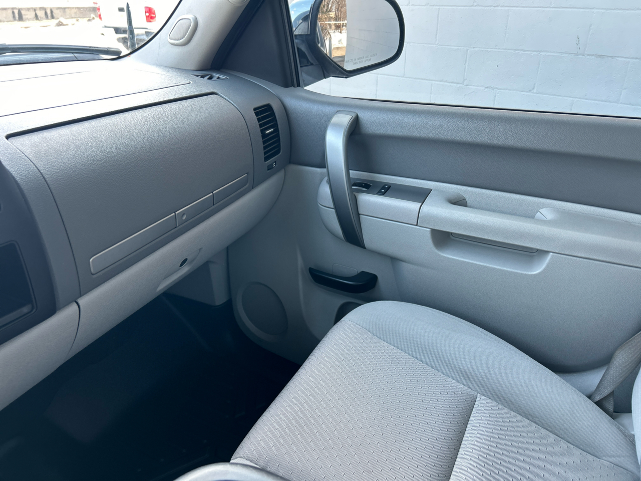 Chevrolet Silverado 1500 2WD Reg Cab 119.0" LT 2012