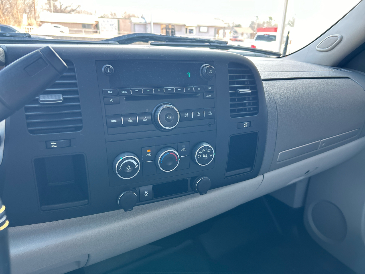 Chevrolet Silverado 1500 2WD Reg Cab 119.0" LT 2012