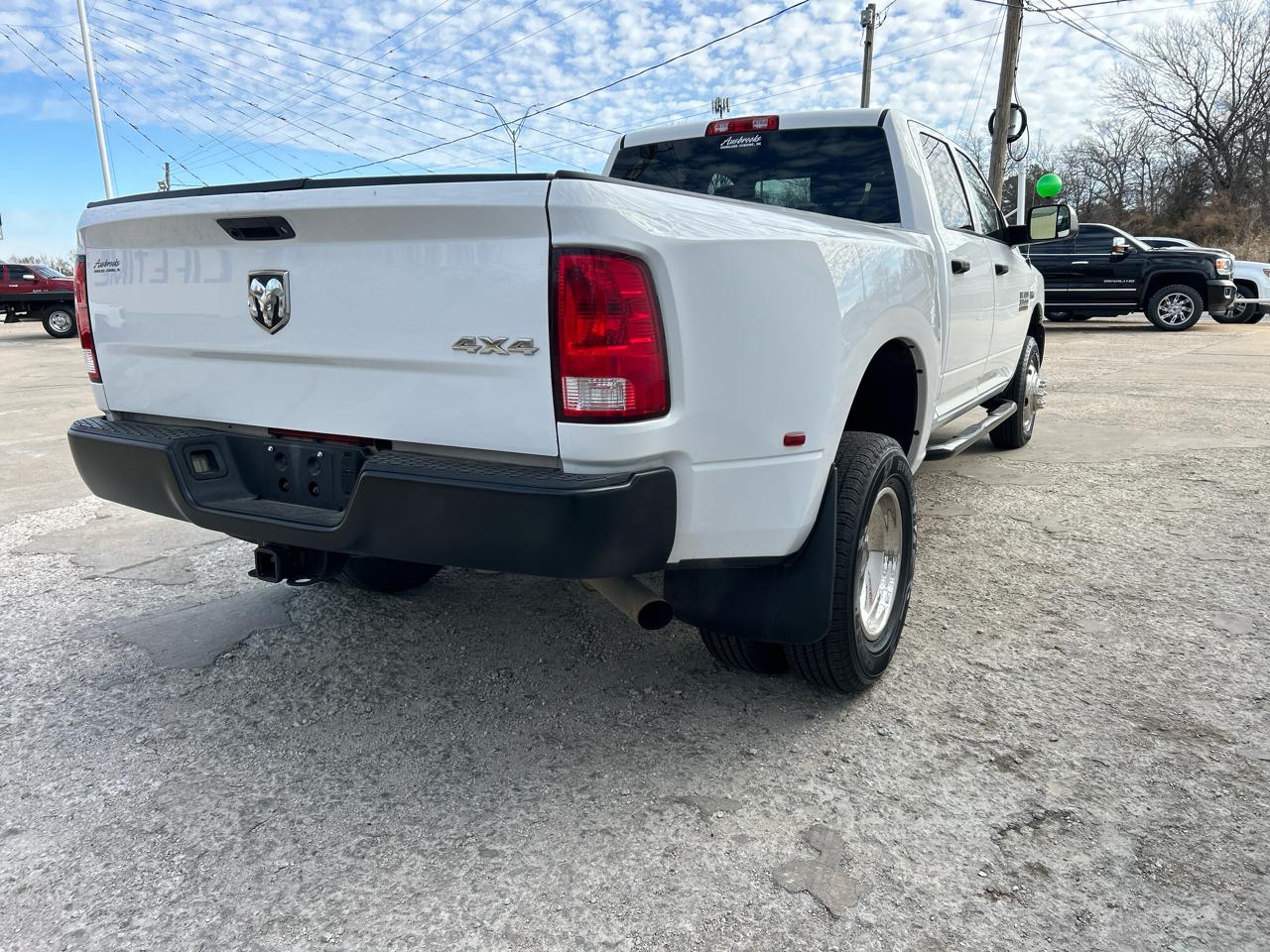 RAM 3500 4WD Crew Cab 169" Tradesman 2016