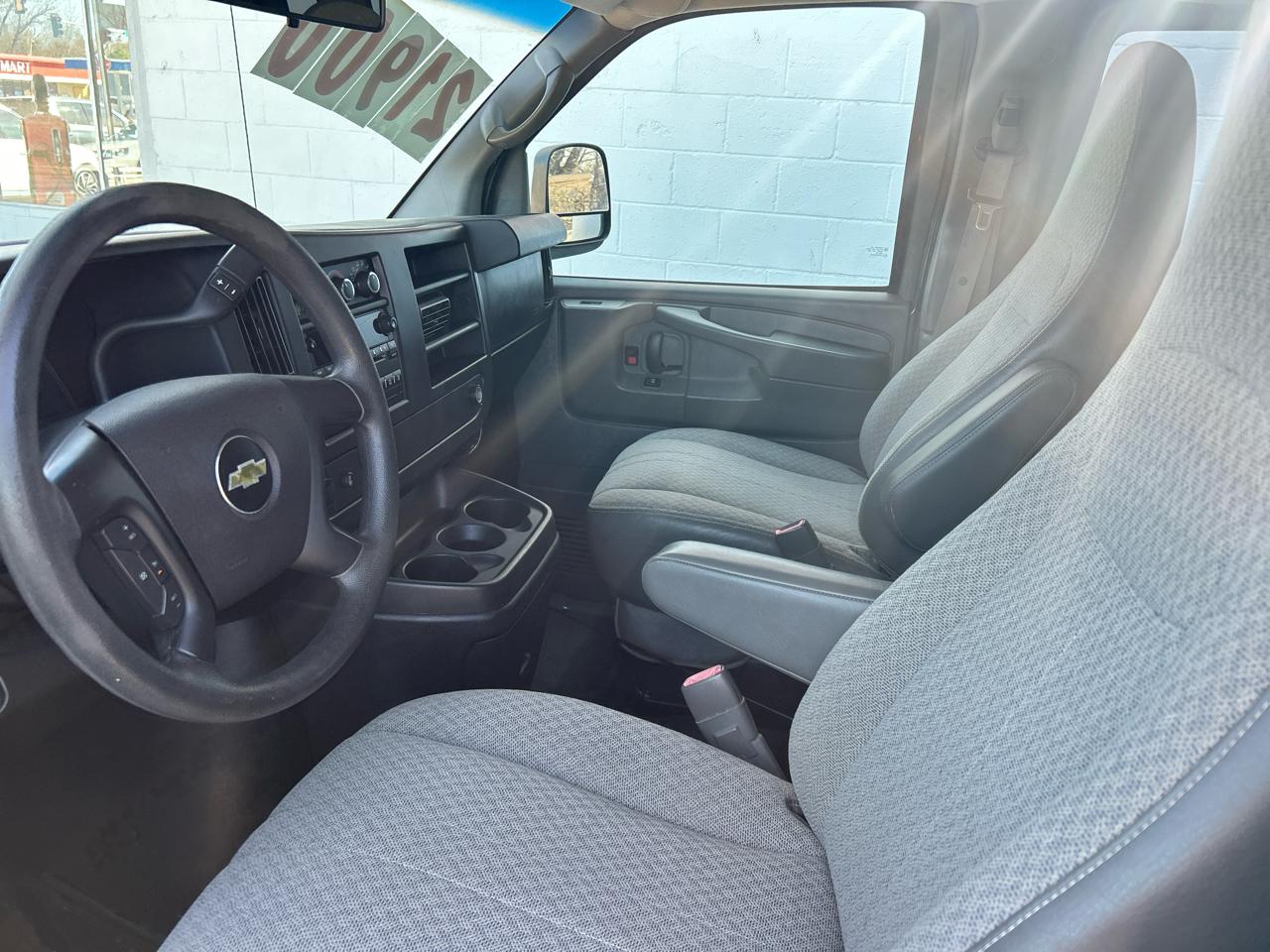 Chevrolet Express Passenger RWD 3500 155" LT w/1LT 2014