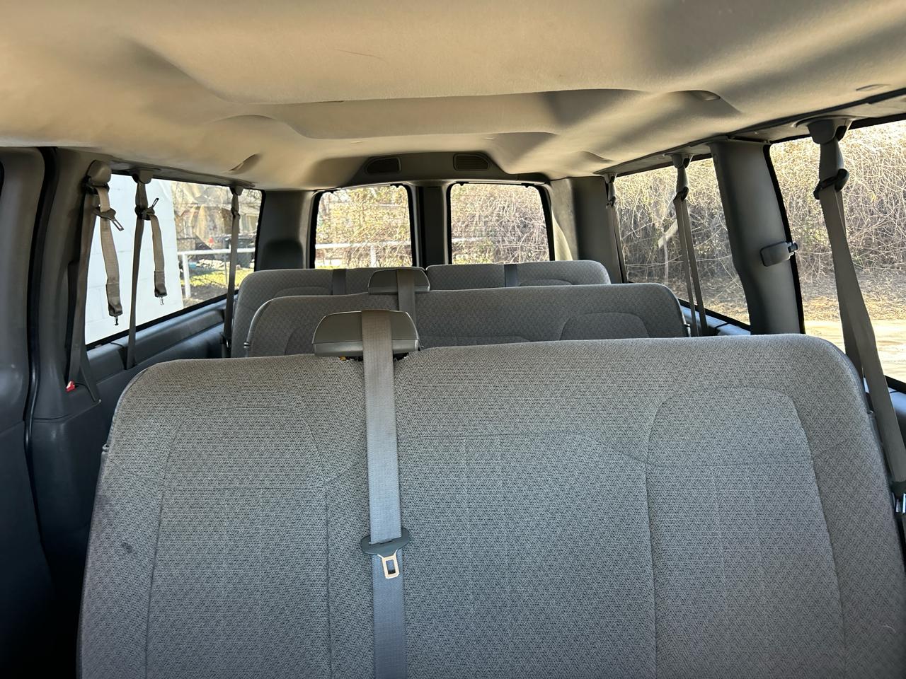 Chevrolet Express Passenger RWD 3500 155" LT w/1LT 2014