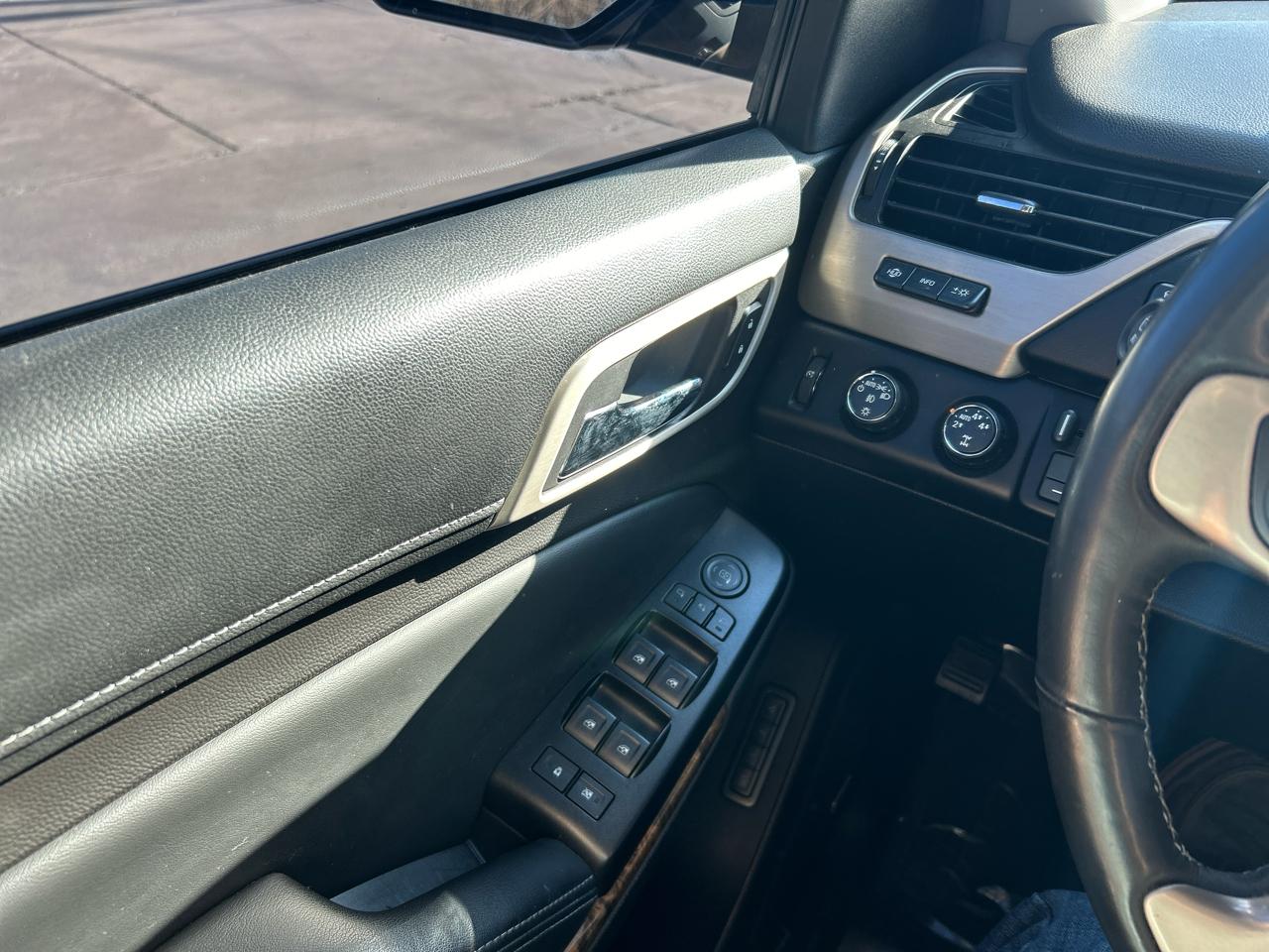 GMC Yukon 4WD 4dr Denali 2016