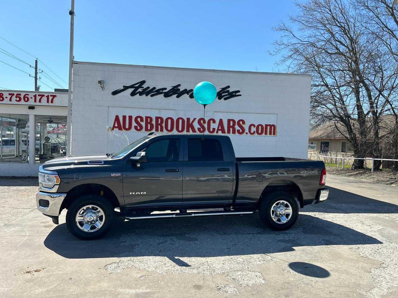 RAM 2500 Tradesman 4x4 Crew Cab 6'4" Box 2022