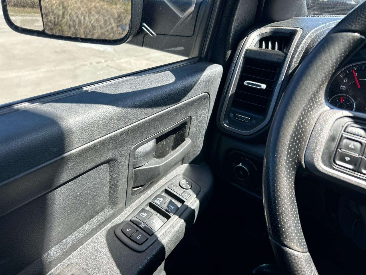 RAM 2500 Tradesman 4x4 Crew Cab 6'4" Box 2022