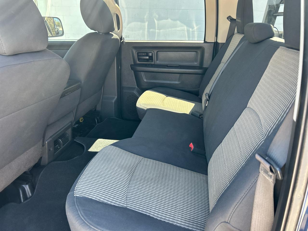 RAM 3500 4WD Crew Cab 169" ST 2012