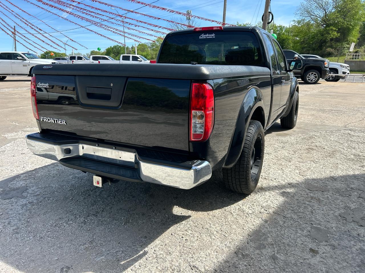 Nissan Frontier 2WD King Cab I4 Manual XE 2010