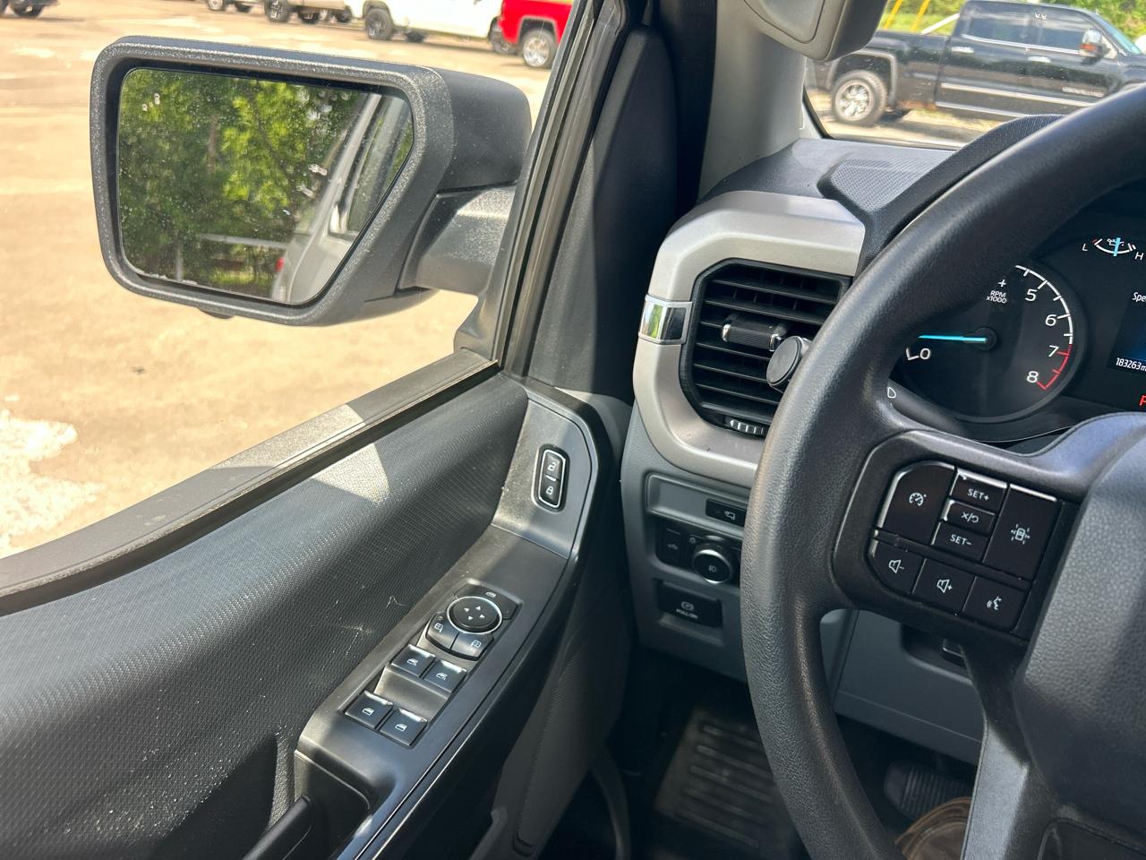 Ford F-150 2WD SuperCab 145" XL 2021