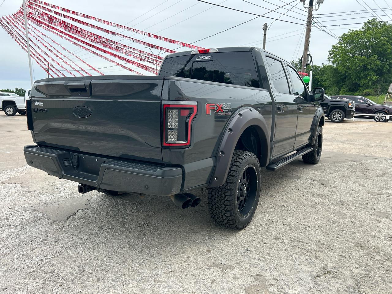 Ford F-150 4WD SuperCrew 139" XLT 2017