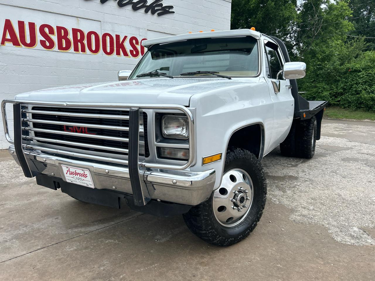 GMC 1 Ton Chassis-Cabs Reg Cab 135.5" 4WD 1989