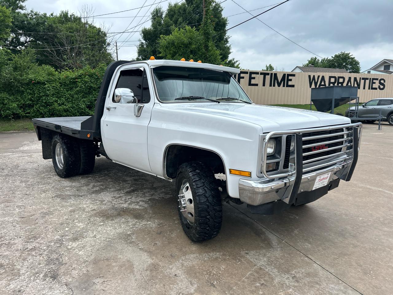 GMC 1 Ton Chassis-Cabs Reg Cab 135.5" 4WD 1989