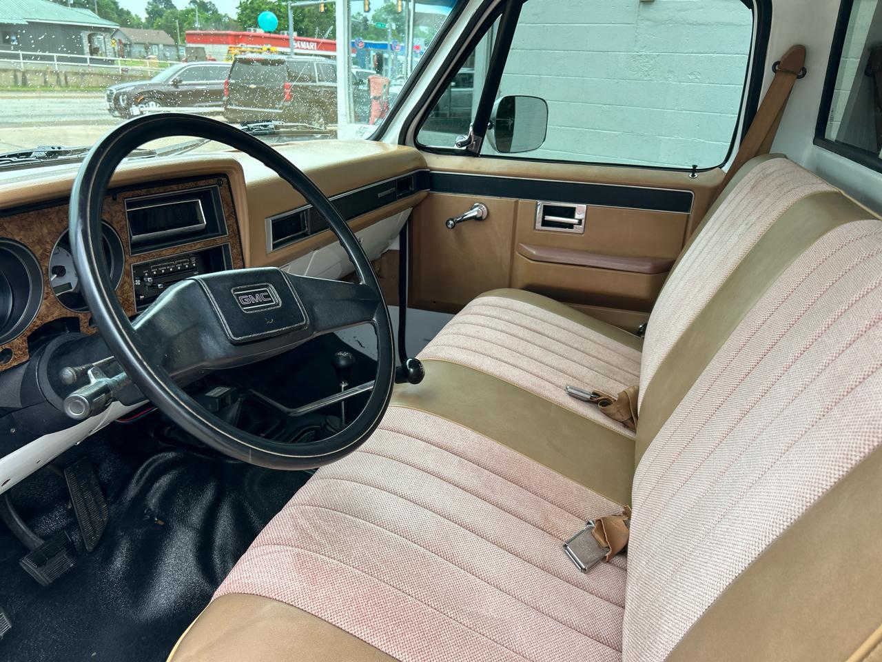 GMC 1 Ton Chassis-Cabs Reg Cab 135.5" 4WD 1989