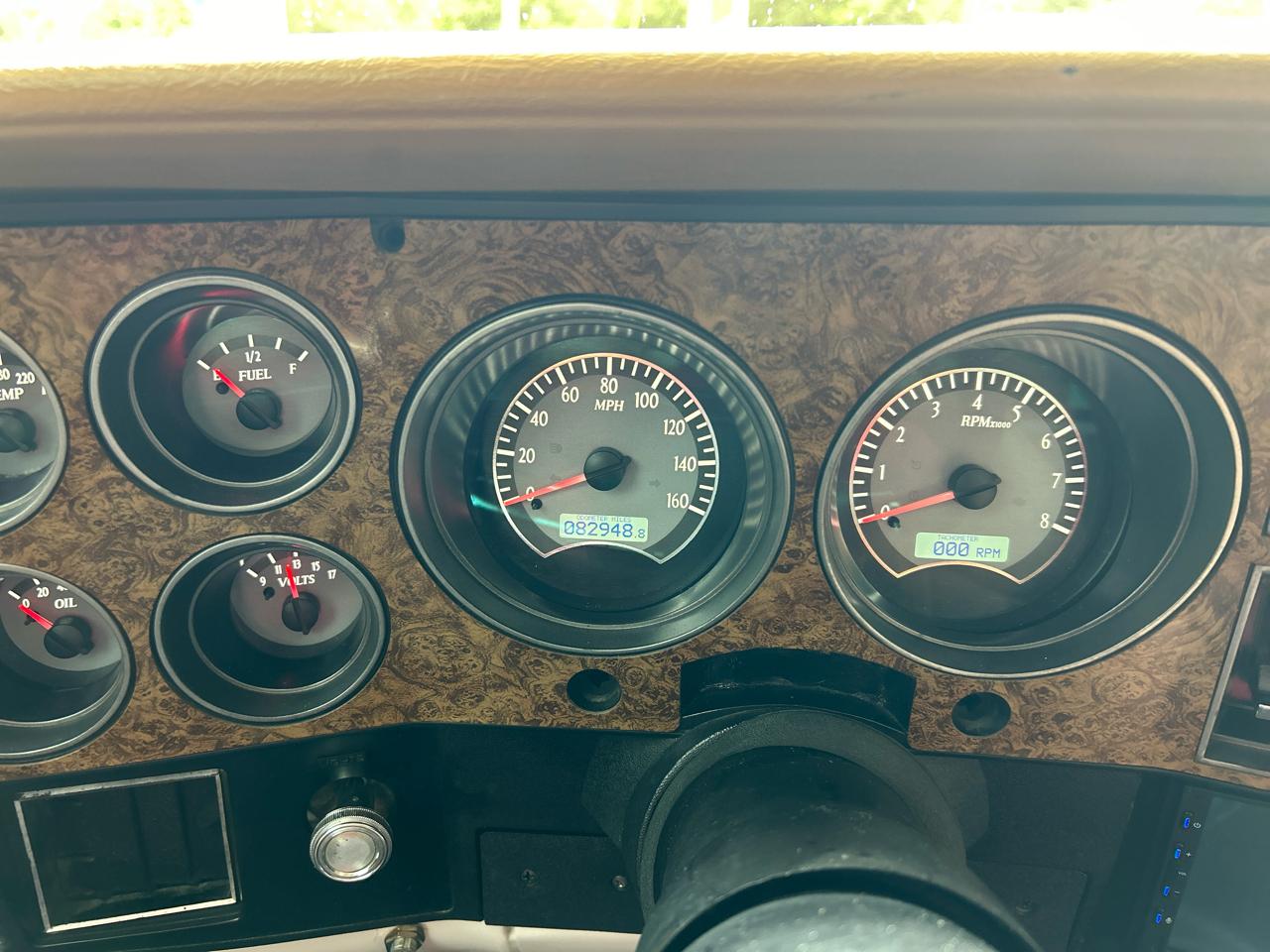 GMC 1 Ton Chassis-Cabs Reg Cab 135.5" 4WD 1989