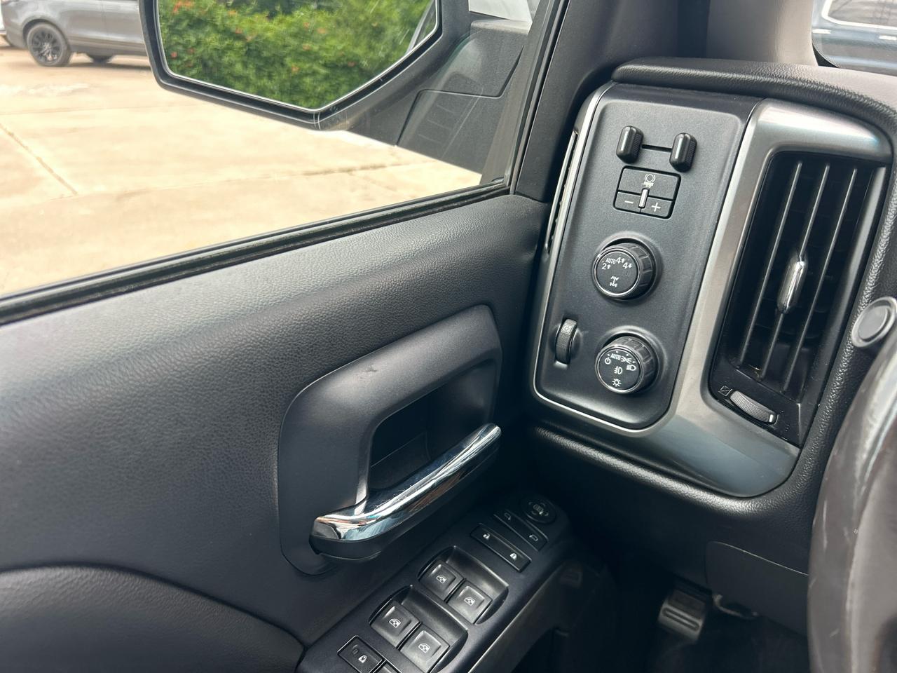 Chevrolet Silverado 1500 4WD Crew Cab 143.5" LT w/1LT 2018