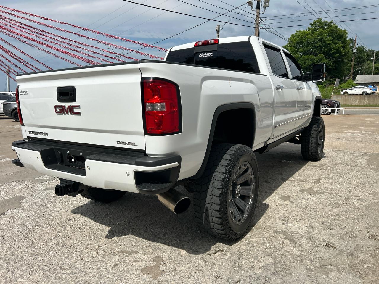 GMC Sierra 2500HD 4WD Crew Cab 153.7" Denali 2016
