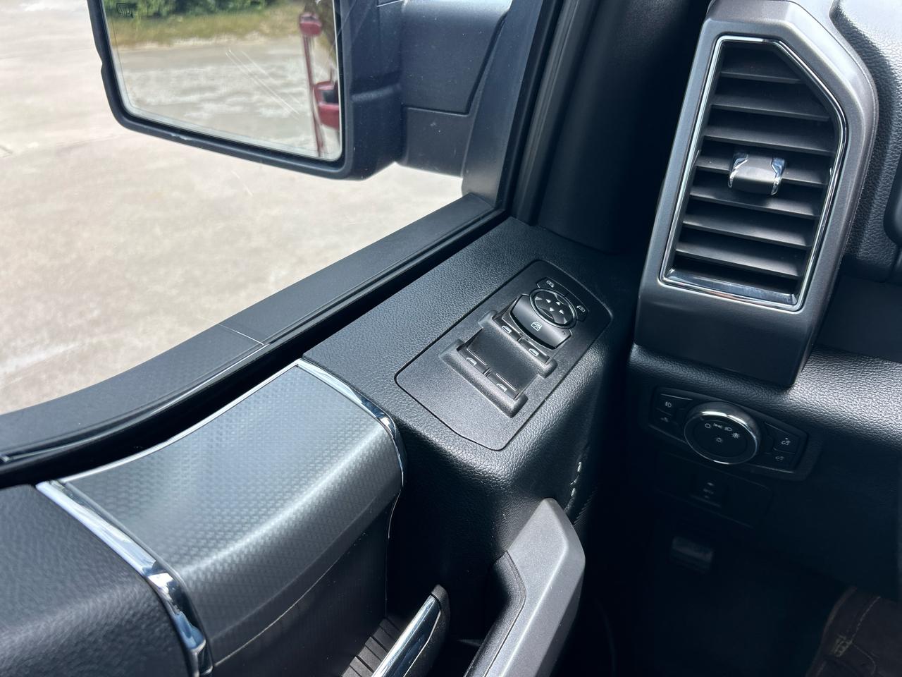 Ford F-150 4WD SuperCrew 139" XLT 2017