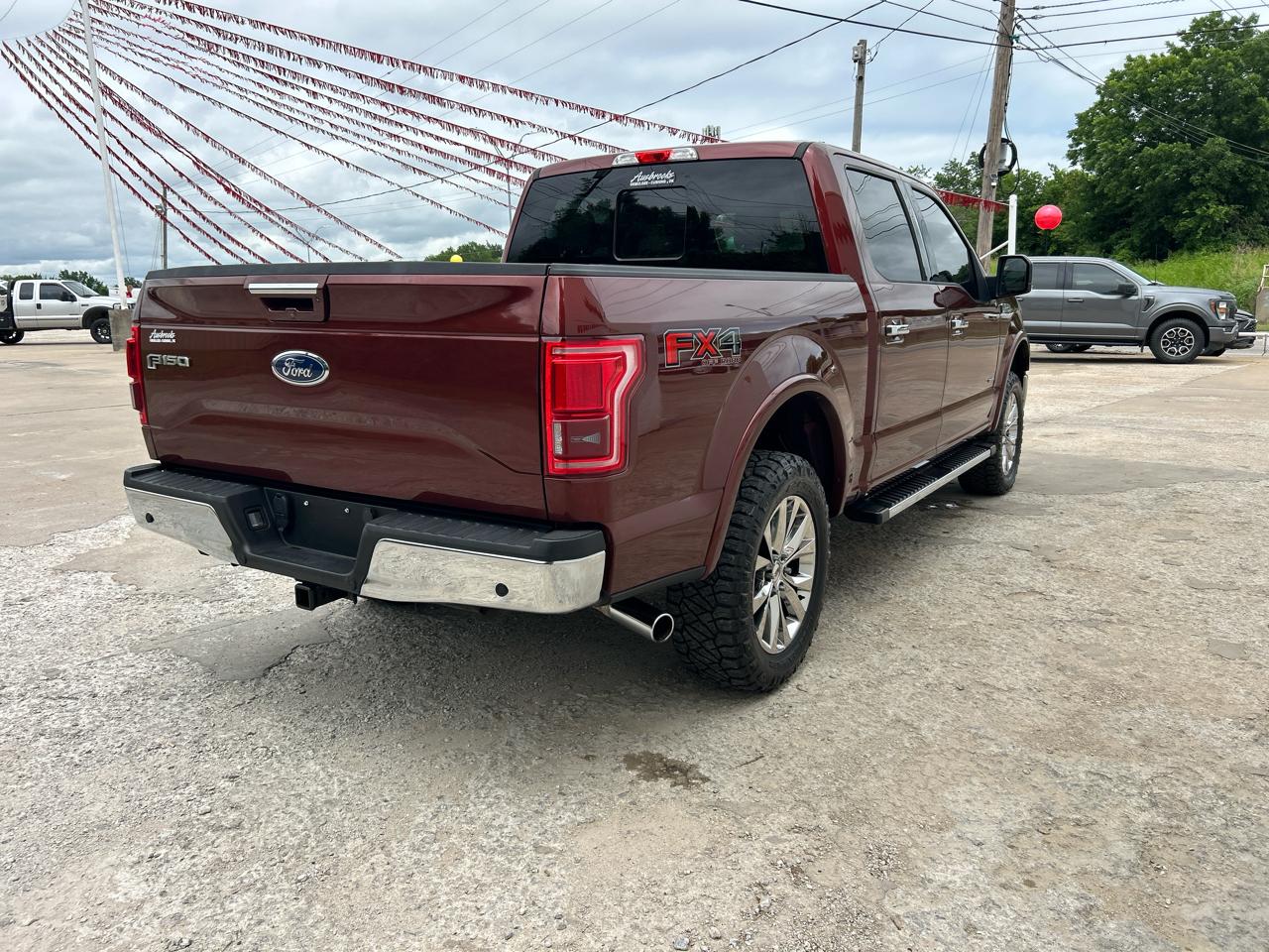 Ford F-150 4WD SuperCrew 139" Lariat 2017