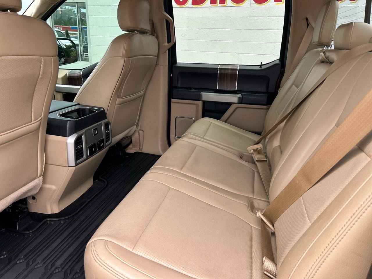 Ford F-150 4WD SuperCrew 139" Lariat 2017