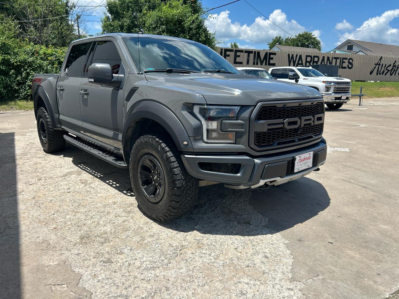 Ford F-150 4WD SuperCrew 145" SVT Raptor 2018