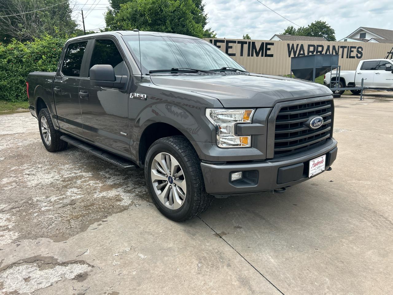 Ford F-150 4WD SuperCrew 145" XL 2017