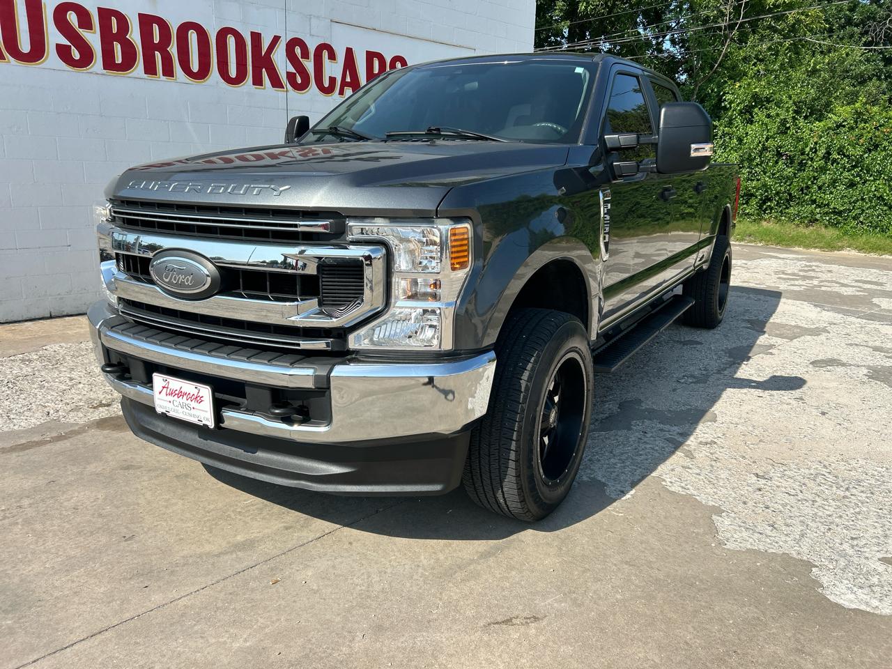 Ford Super Duty F-250 SRW 4WD Crew Cab 156" XLT 2020