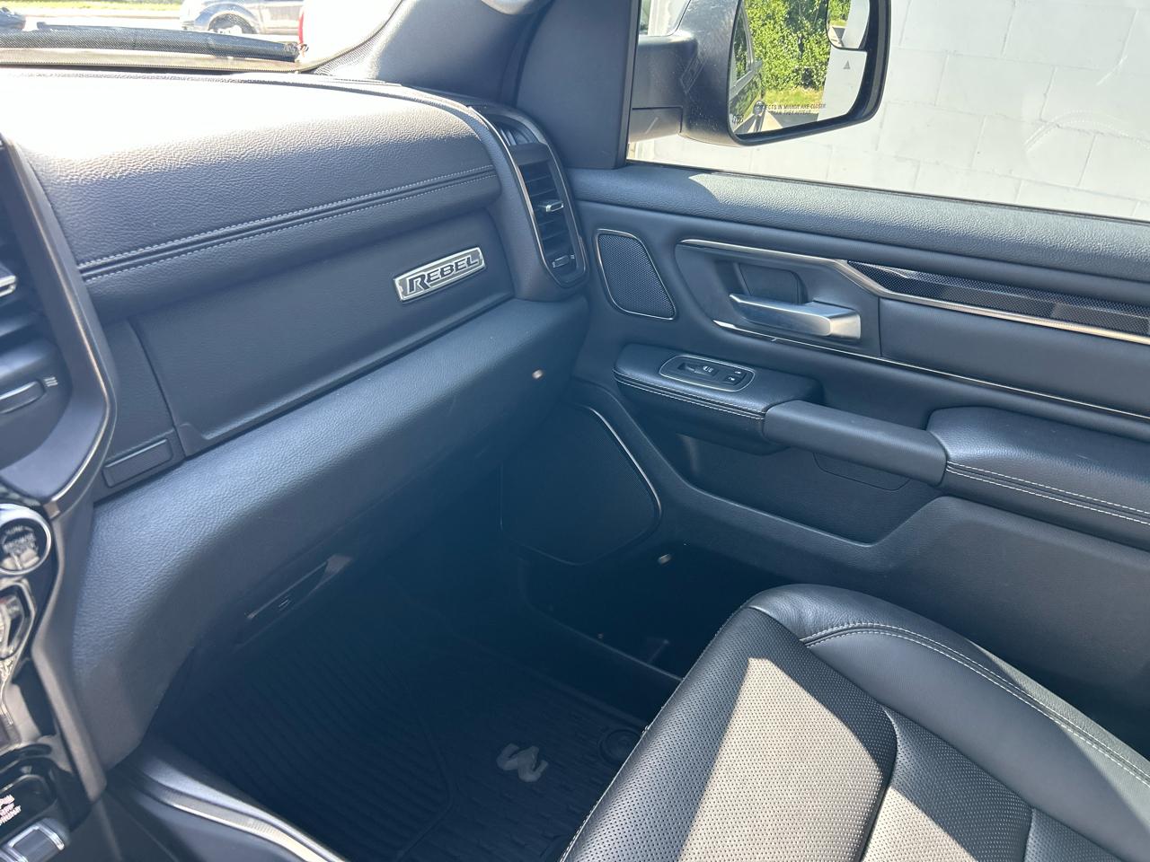 RAM 1500 4WD Crew Cab 140.5" Rebel 2021