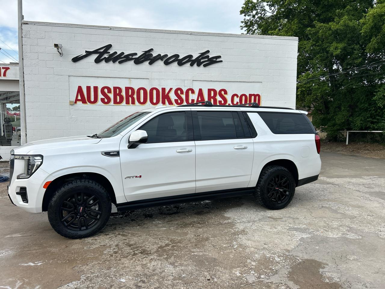 GMC Yukon XL 4WD 4dr AT4 2022
