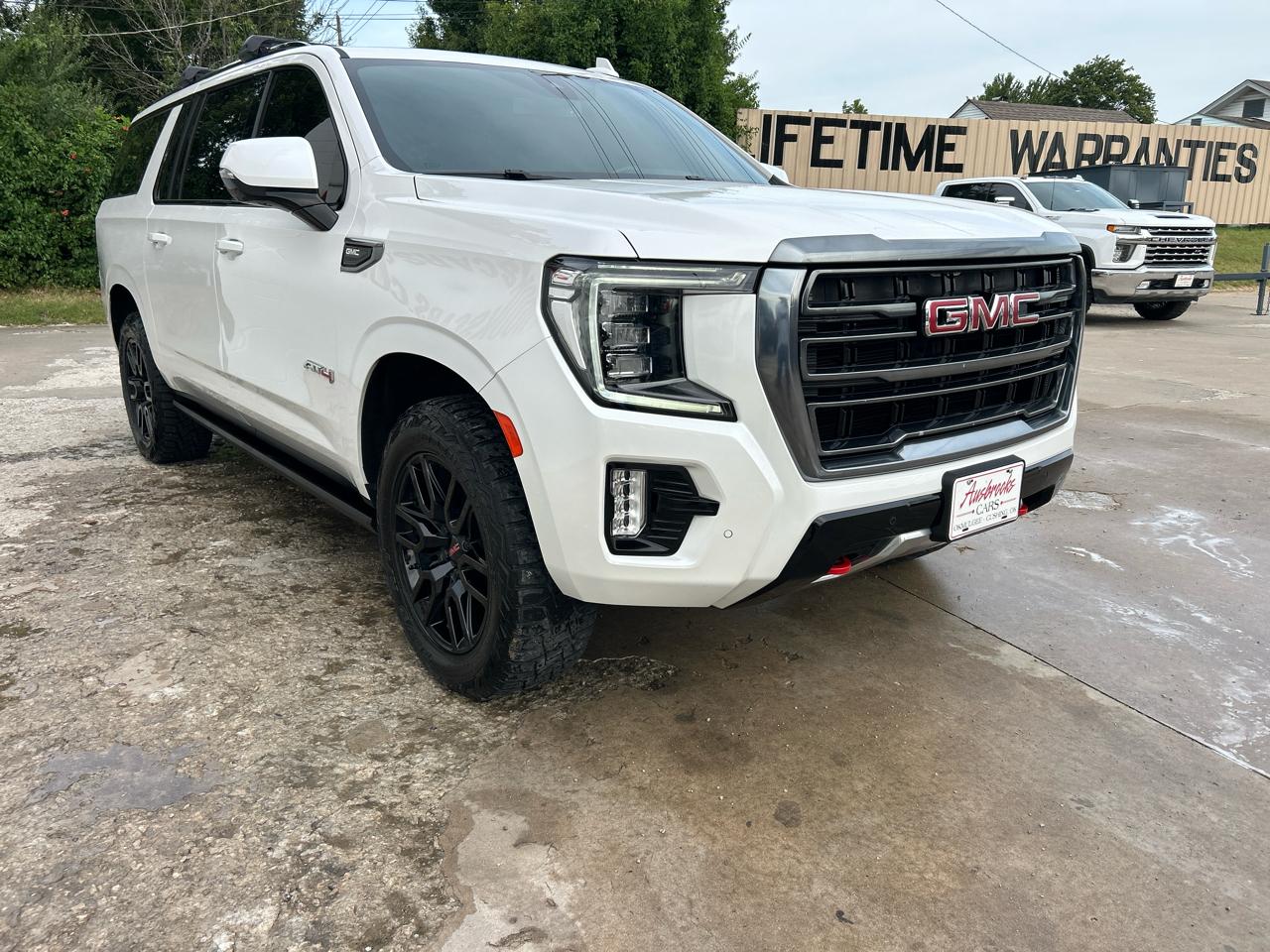 GMC Yukon XL 4WD 4dr AT4 2022