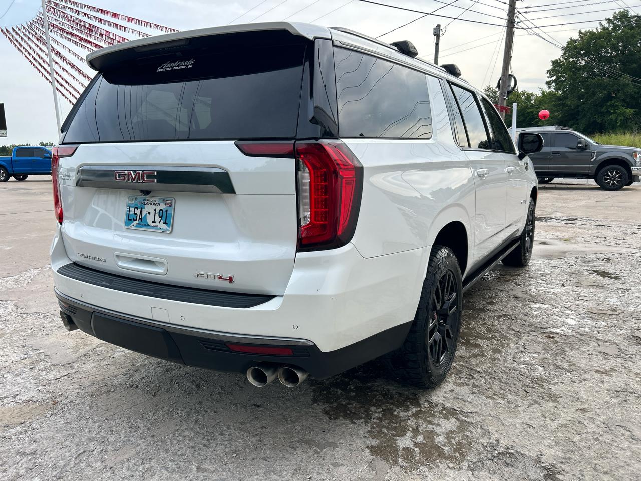 GMC Yukon XL 4WD 4dr AT4 2022