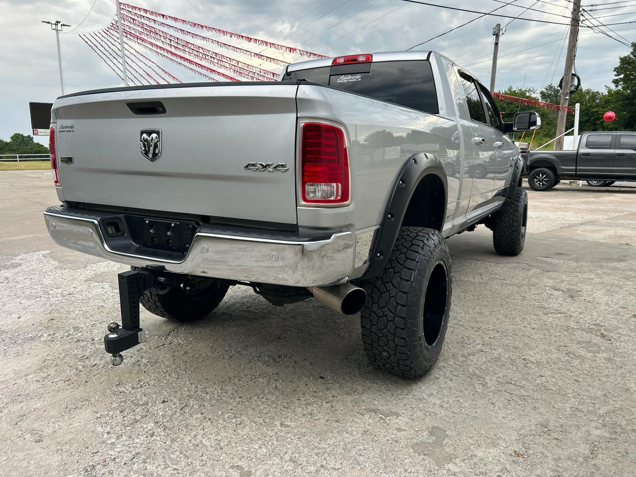 RAM 2500 4WD Mega Cab 160.5" Laramie 2016