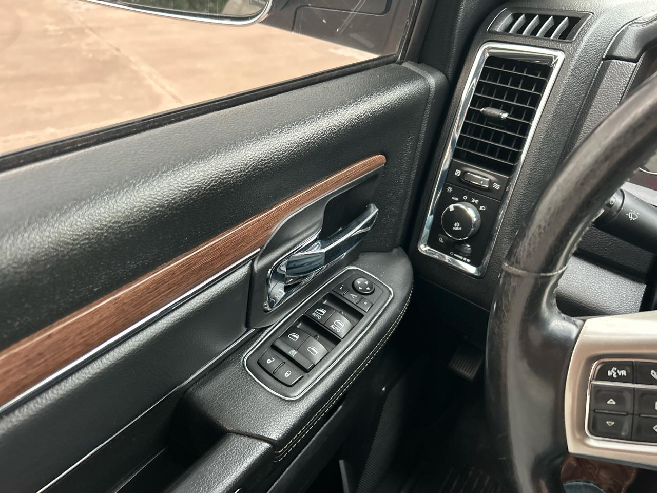 RAM 2500 4WD Mega Cab 160.5" Laramie 2016