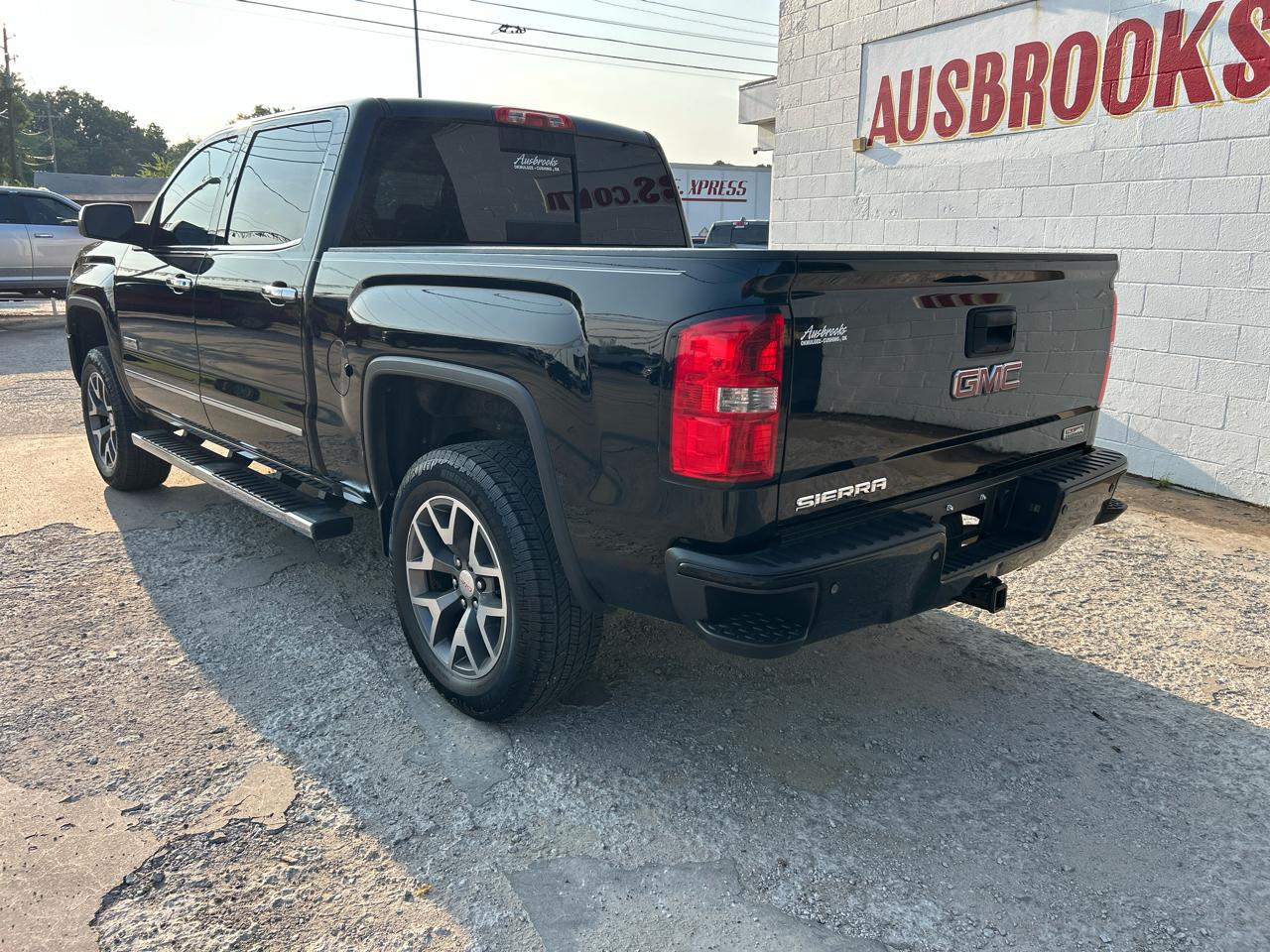 GMC Sierra 1500 4WD Crew Cab 143.5" SLT 2015
