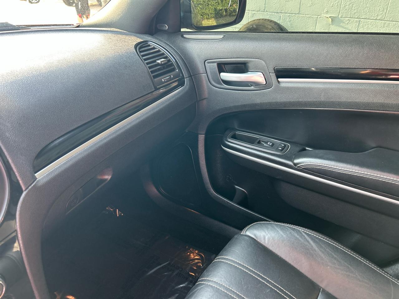 Chrysler 300 300S RWD 2021