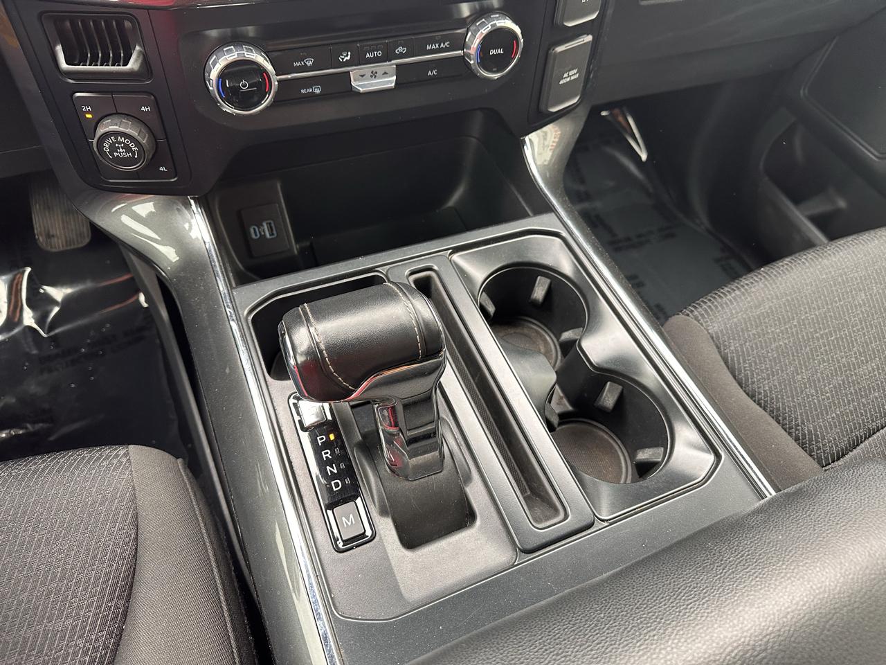 Ford F-150 4WD SuperCrew 139" XLT 2023