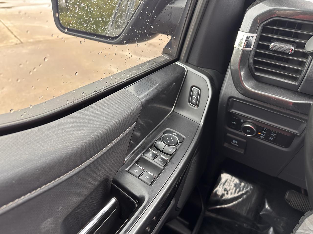 Ford F-150 4WD SuperCrew 139" XLT 2023