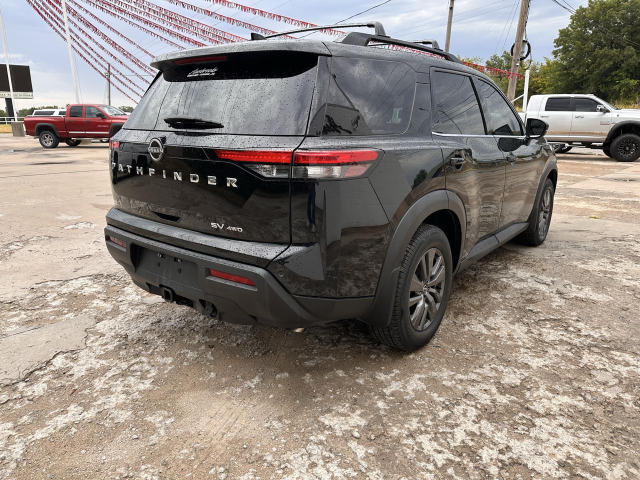 Nissan Pathfinder SV 4WD 2022