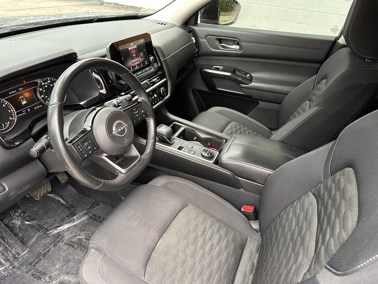 Nissan Pathfinder SV 4WD 2022