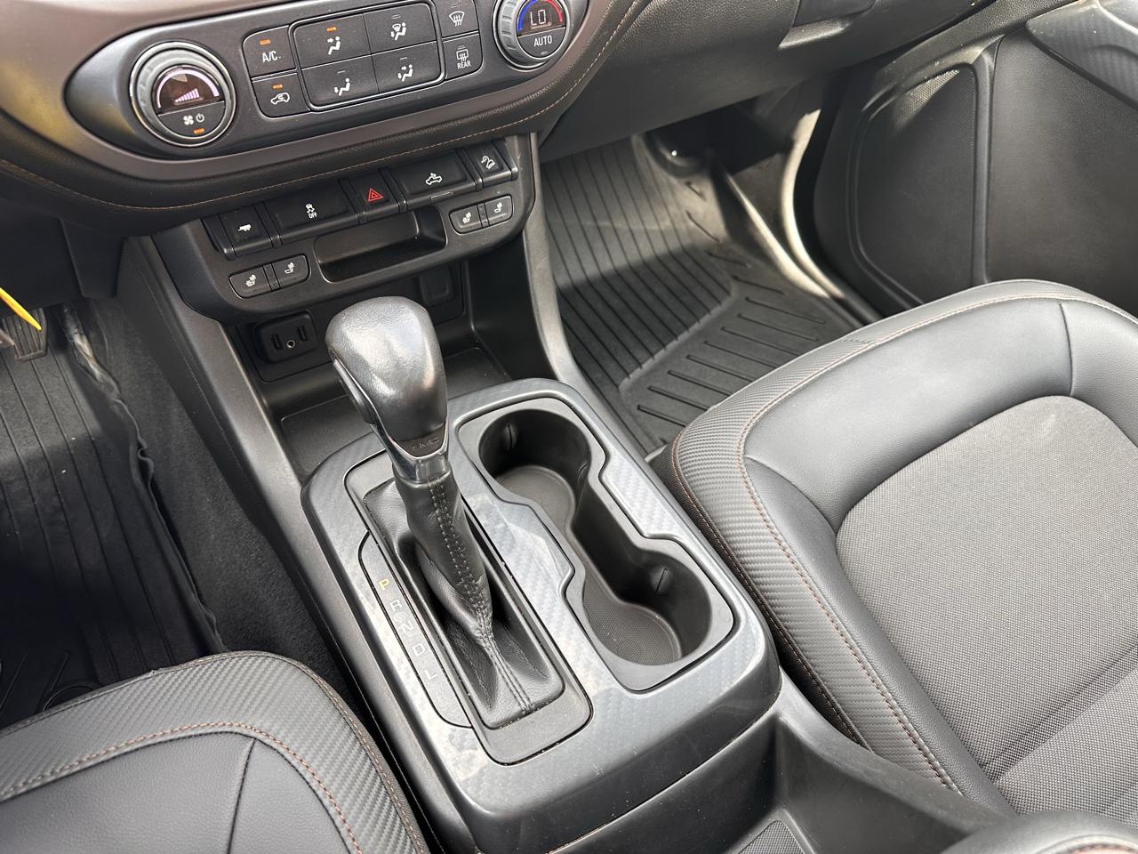 GMC Canyon 4WD Crew Cab 128" AT4 w/Cloth 2022