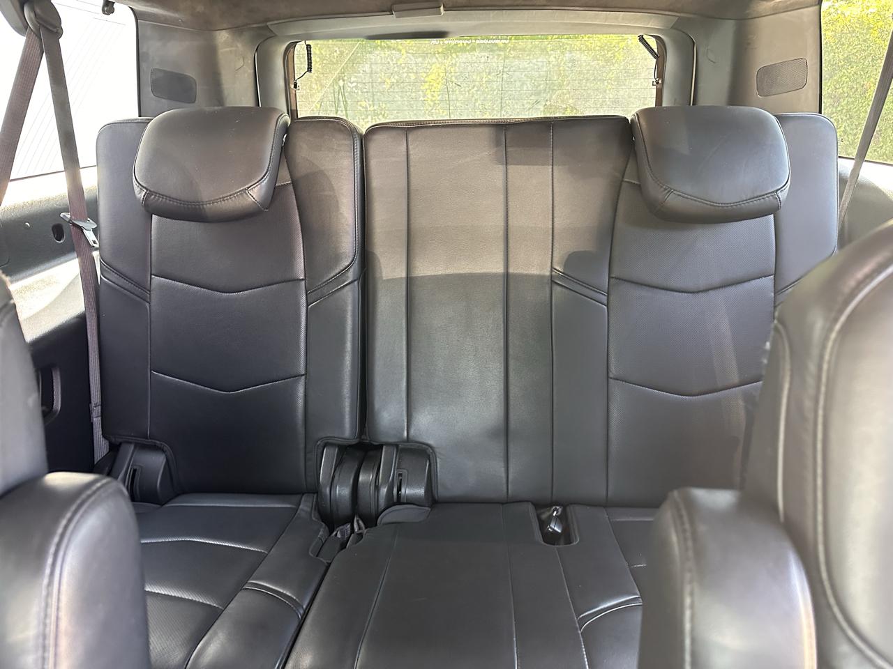 Cadillac Escalade ESV 4WD 4dr Platinum 2017