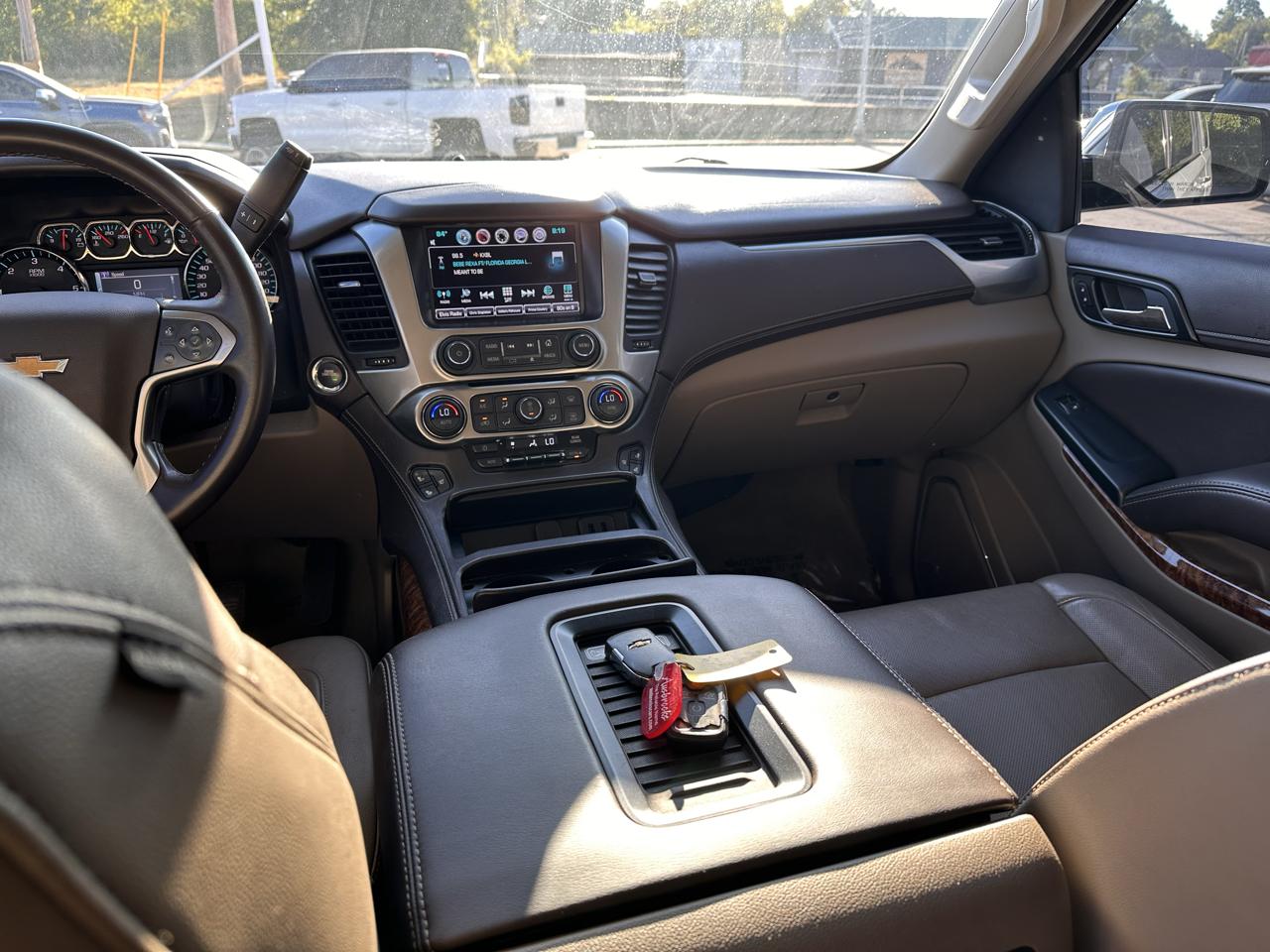 Chevrolet Suburban 2WD 4dr 1500 LTZ 2016