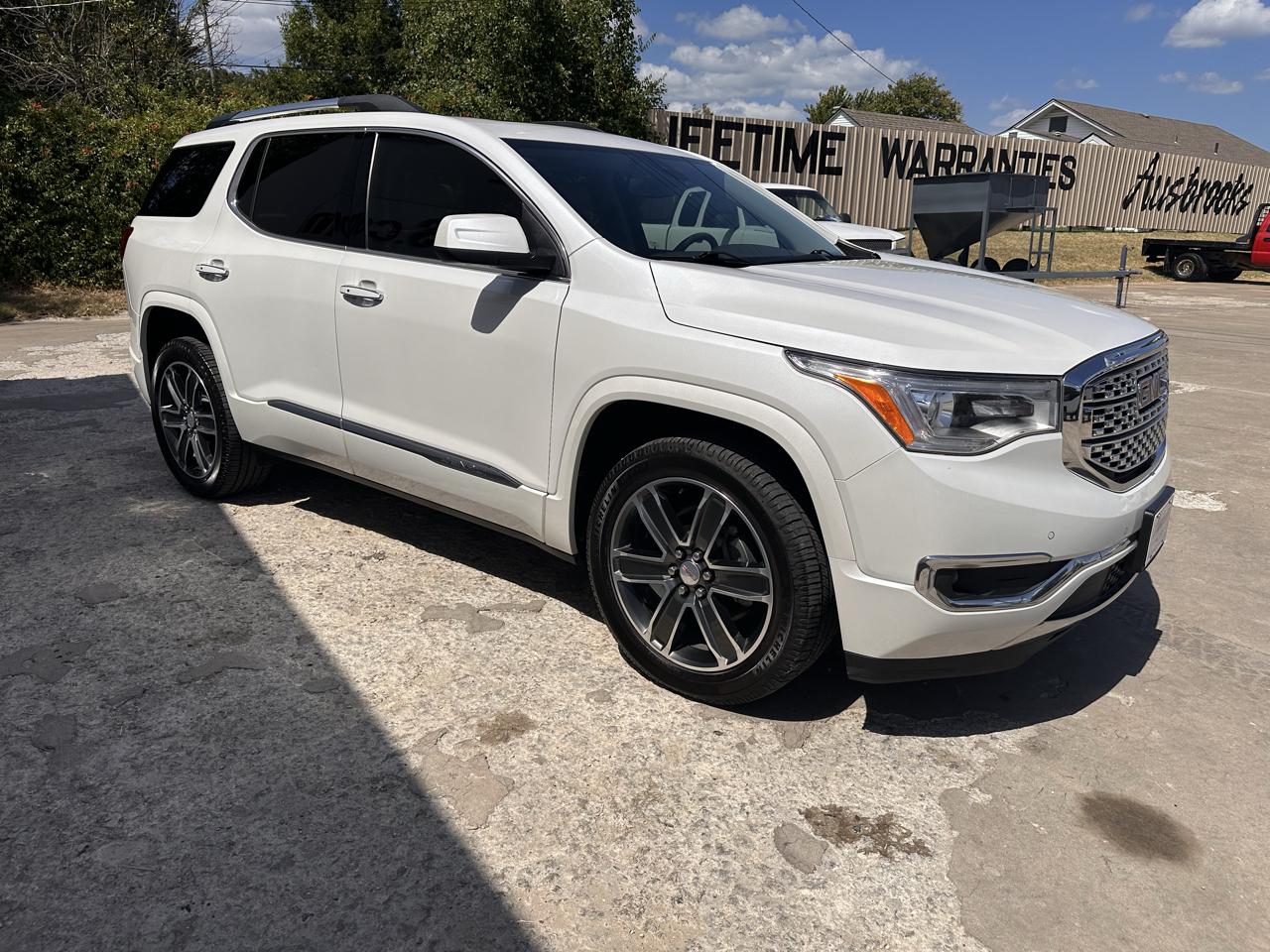 GMC Acadia FWD 4dr Denali 2019