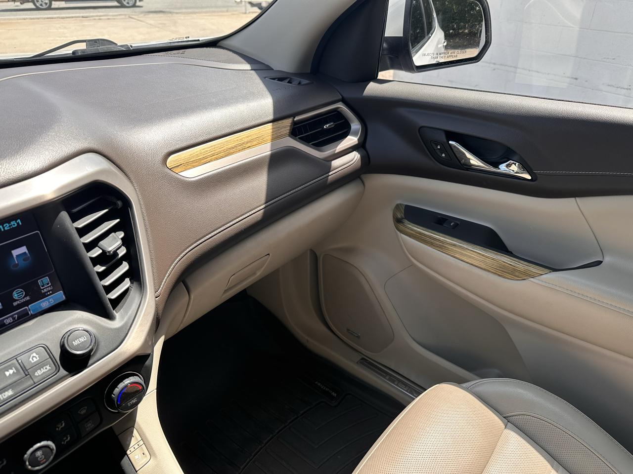 GMC Acadia FWD 4dr Denali 2019