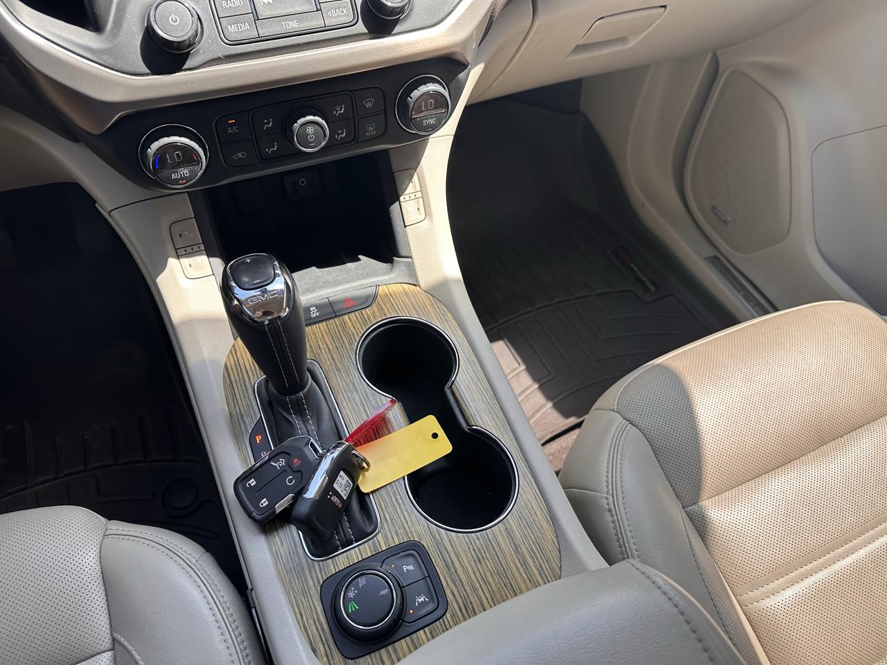 GMC Acadia FWD 4dr Denali 2019