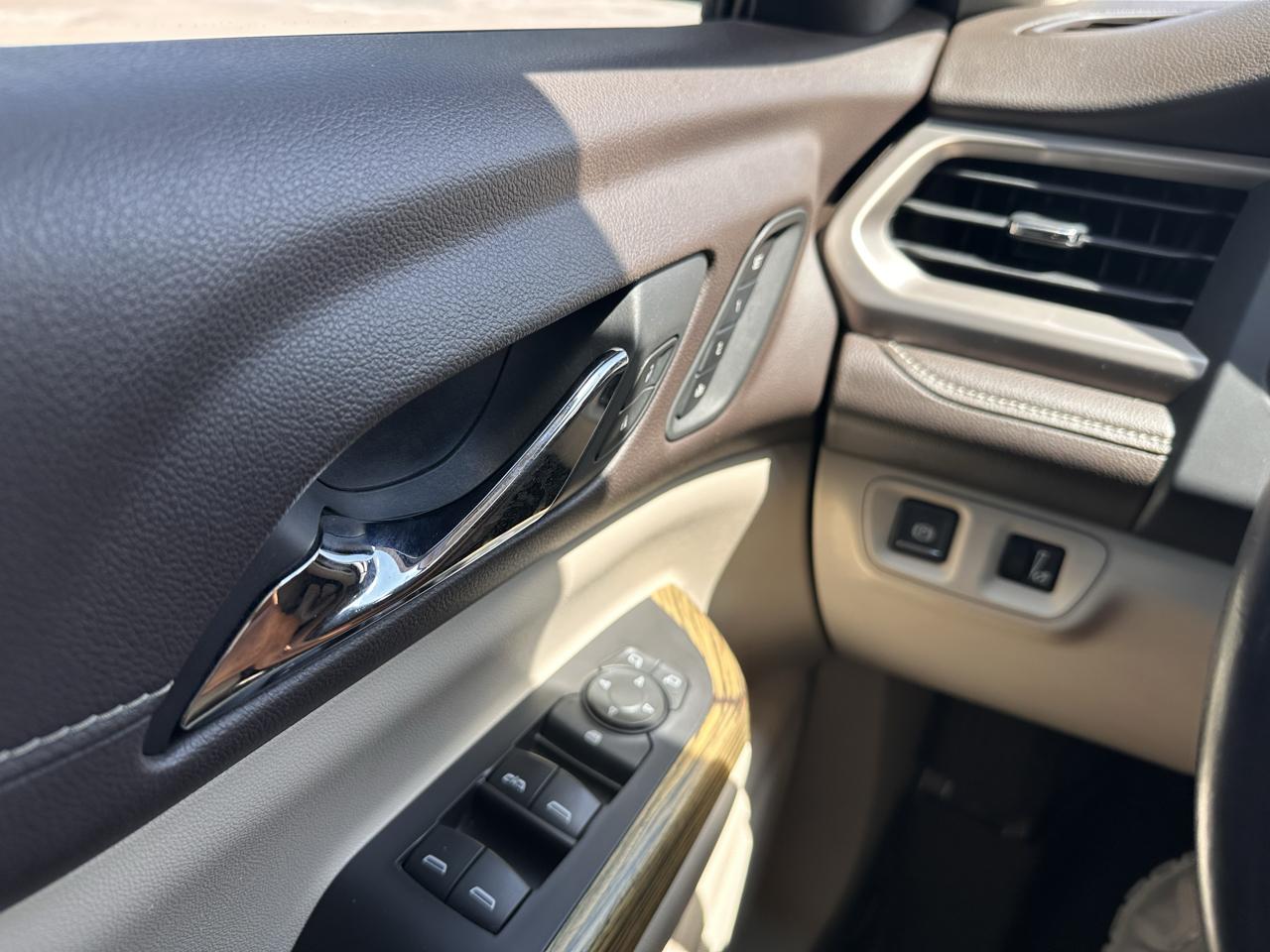 GMC Acadia FWD 4dr Denali 2019