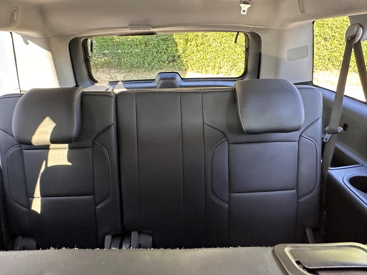 Chevrolet Suburban 4WD 4dr 1500 LT 2017