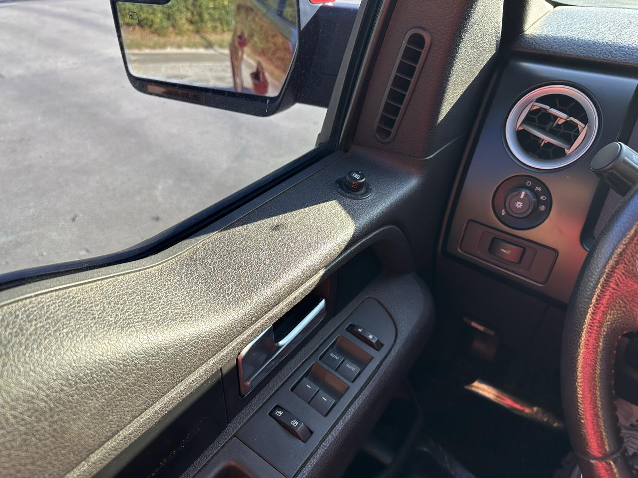 Ford F-150 4WD SuperCrew 145" Platinum 2012