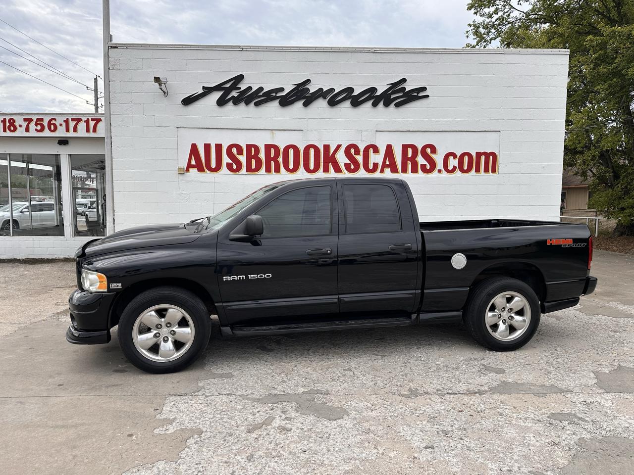 2004 Dodge Ram 1500 4dr Quad Cab 140.5" WB SLT