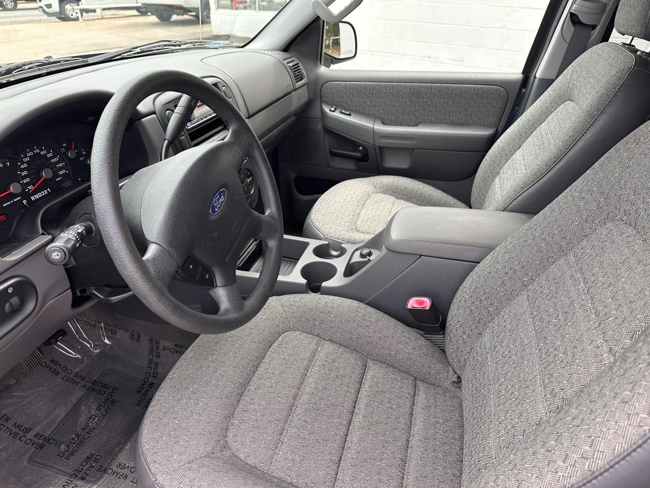 Ford Explorer 4dr 114" WB 4.0L XLS 2004